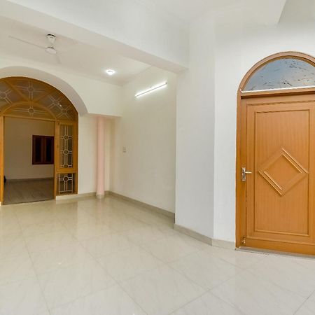 Hotel O Kusum Lodge Pandu Екстер'єр фото