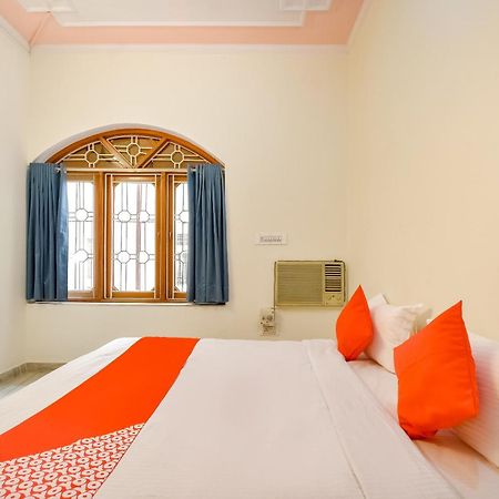 Hotel O Kusum Lodge Pandu Екстер'єр фото
