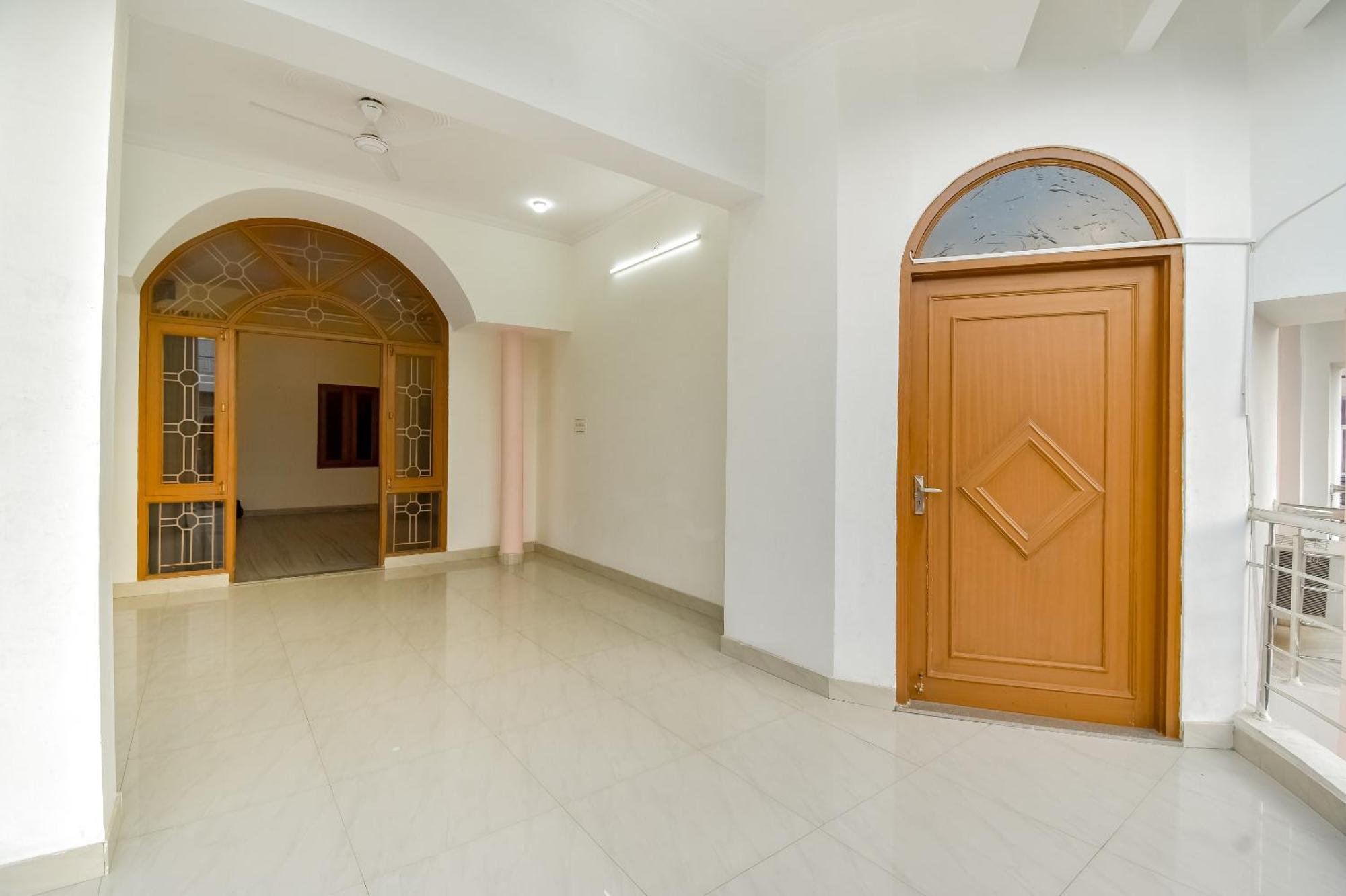 Hotel O Kusum Lodge Pandu Екстер'єр фото
