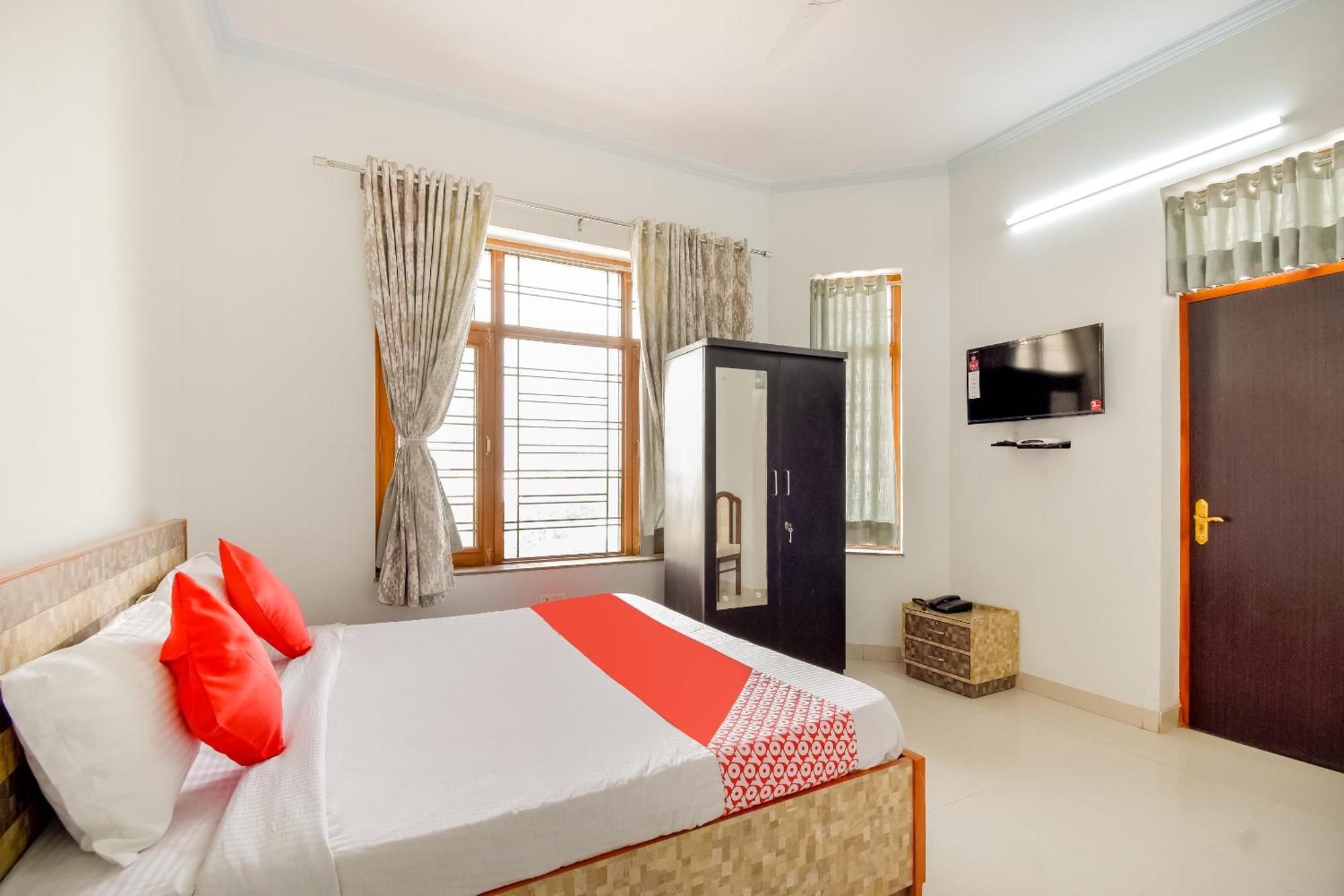Hotel O Kusum Lodge Pandu Екстер'єр фото